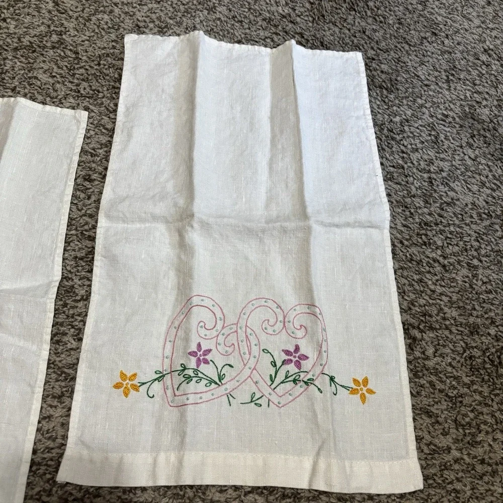 Vintage Set Of 2 Linen Hand Embroidered Floral Tea Towels, 18.5x11.5